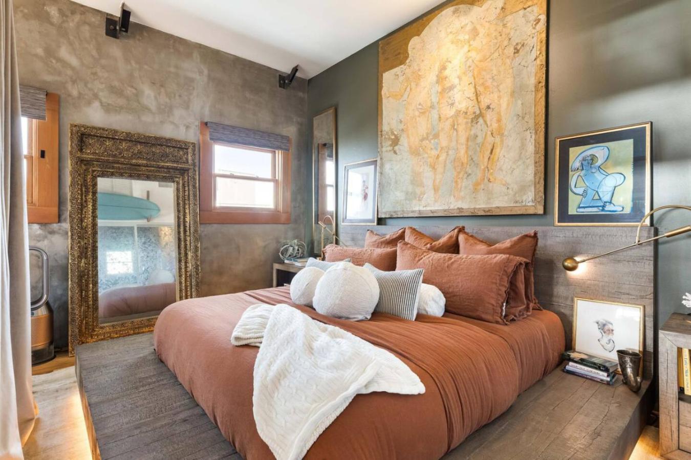 Venice Beachfront Artist Loft Holiday home