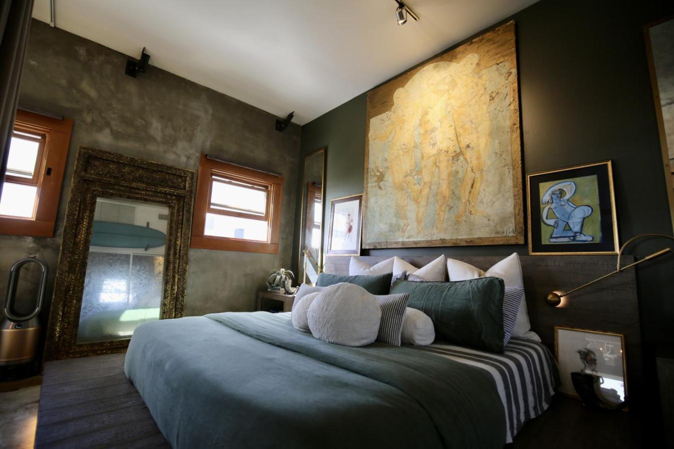 Venice Beachfront Artist Loft Los Angeles
