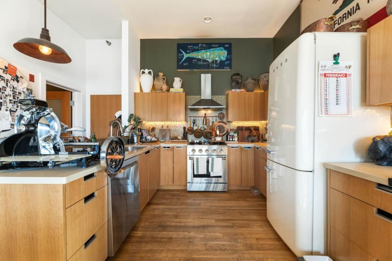 Venice Beachfront Artist Loft Holiday home *