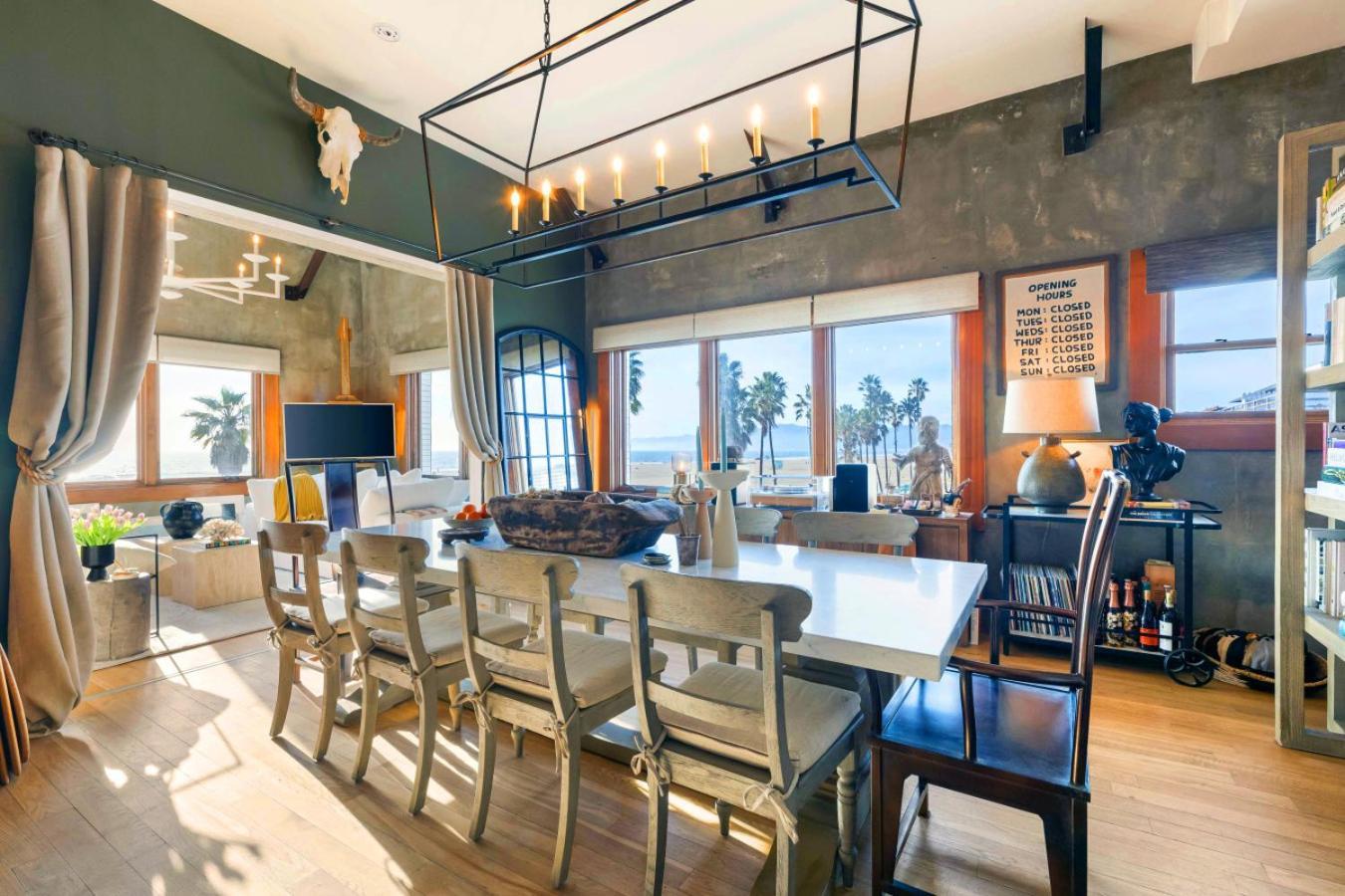 Venice Beachfront Artist Loft